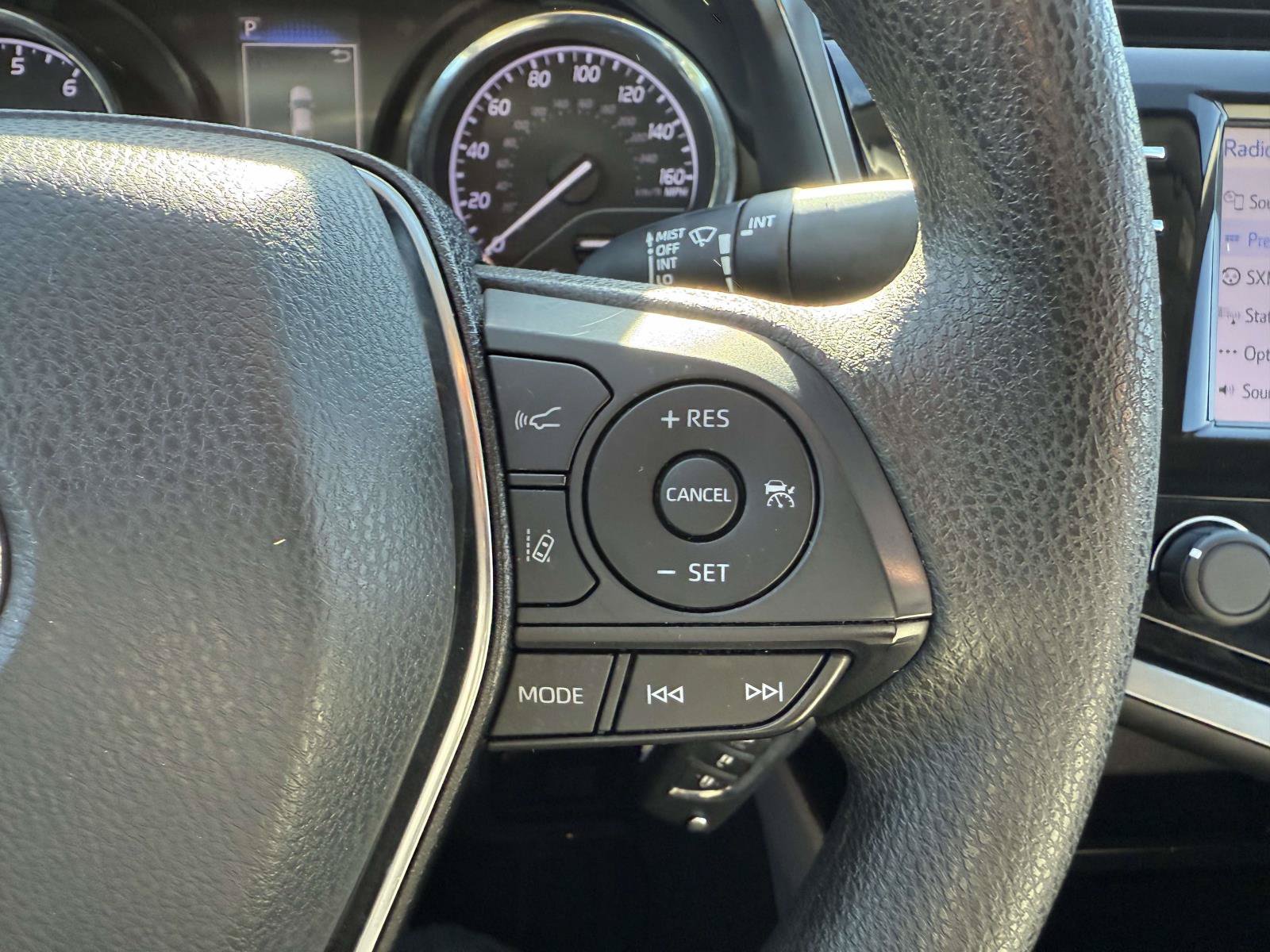 Used 2020 Toyota Camry LE FWD image 23