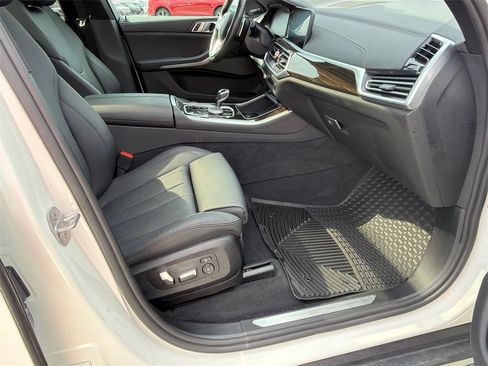 Used 2020 BMW X5 sDrive40i w/ Premium Package image 13