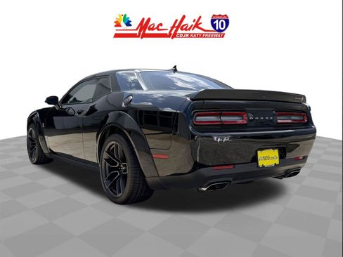 Used 2022 Dodge Challenger R/T Scat Pack RWD image 3