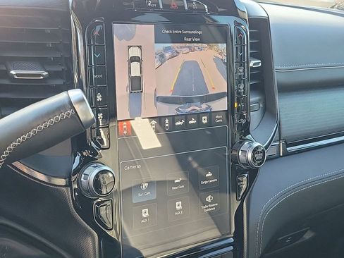 Used 2024 RAM 2500 Limited image 28