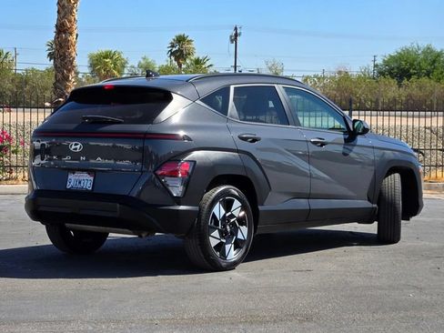Used 2024 Hyundai Kona SEL FWD image 4