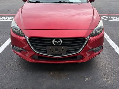 Used 2018 MAZDA MAZDA3 Touring image 2