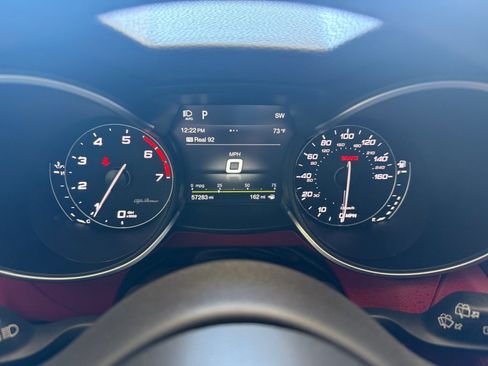 Used 2019 Alfa Romeo Stelvio image 11