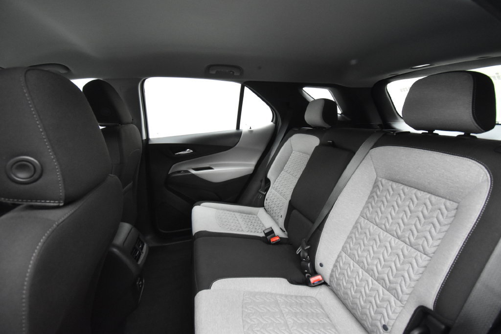 Used 2023 Chevrolet Equinox LS w/ Driver Confidence II Package AWD/4WD image 17