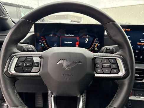 Used 2024 Ford Mustang Coupe RWD image 20