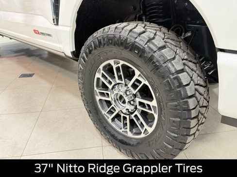 New 2026 Ford F250 Platinum w/ Platinum Plus Package AWD/4WD image 6