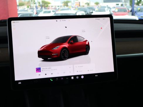 Used 2023 Tesla Model Y Performance AWD/4WD image 20