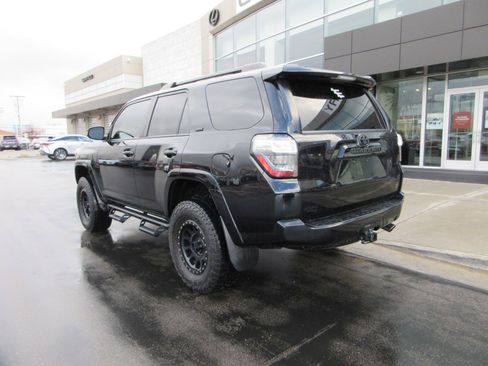 Used 2019 Toyota 4Runner SR5 image 7