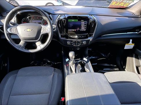 Certified 2022 Chevrolet Traverse LT image 14