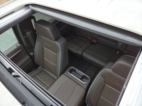 Used 2026 GMC Sierra 1500 Denali image 4