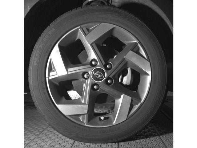 Certified 2025 Hyundai Venue SEL FWD image 9