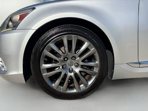 Used 2015 Lexus LS 460 image 41
