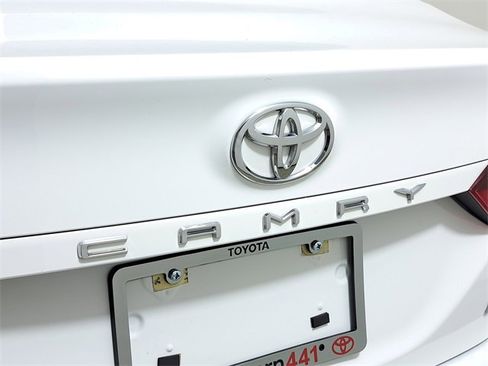 Used 2023 Toyota Camry LE image 9