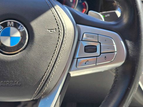 Used 2018 BMW 750i RWD image 32