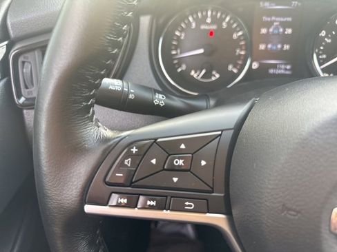 Used 2017 Nissan Rogue Sport SL image 17