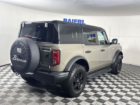 Used 2025 Ford Bronco Big Bend w/ Black Diamond Package AWD/4WD image 5