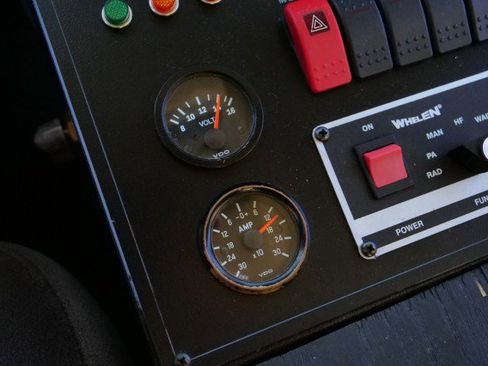 Used 2006 GMC Sierra 3500 SLE w/ Heavy-Duty Power Package image 18