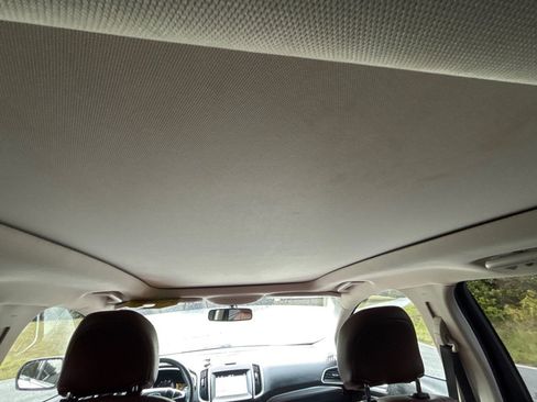 Used 2017 Ford Edge Titanium w/ Equipment Group 301A FWD image 16