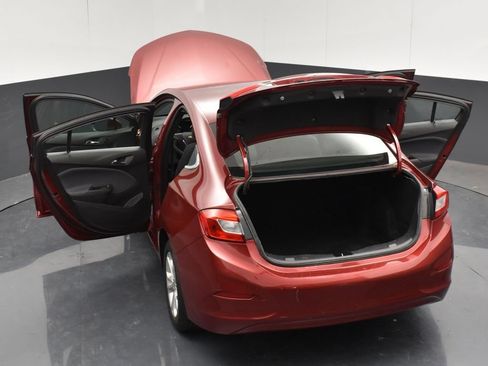 Used 2019 Chevrolet Cruze LT FWD image 7