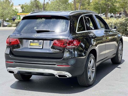 Used 2020 Mercedes-Benz GLC 300 4MATIC w/ Premium Package image 21