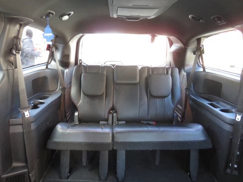 Used 2018 Dodge Grand Caravan GT image 21