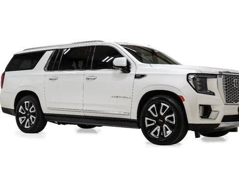 Used 2021 GMC Yukon XL Denali w/ Denali Ultimate Package RWD image 1