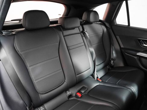 Certified 2026 Mercedes-Benz GLC 300 image 11