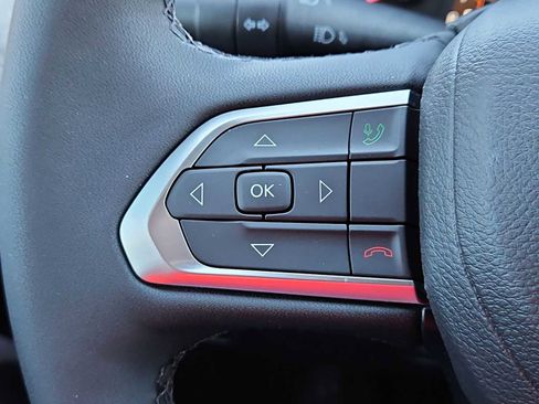 New 2026 Jeep Compass Latitude image 23