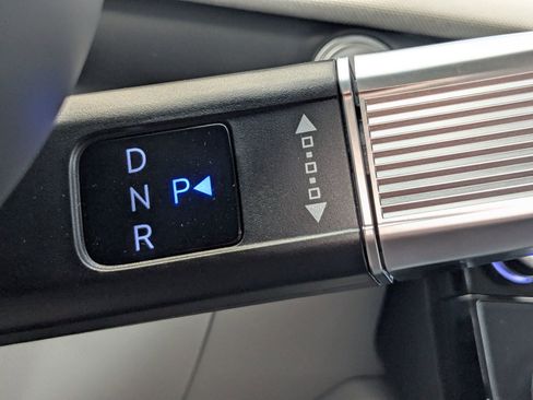 New 2025 Hyundai Tucson Limited image 14