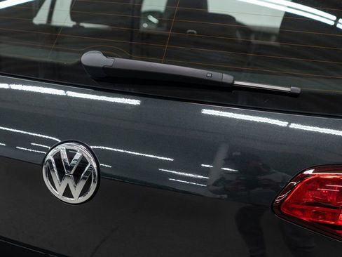 Used 2017 Volkswagen GTI Autobahn image 40