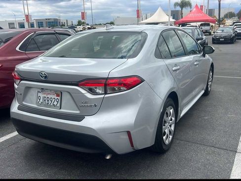 Used 2024 Toyota Corolla LE FWD image 2