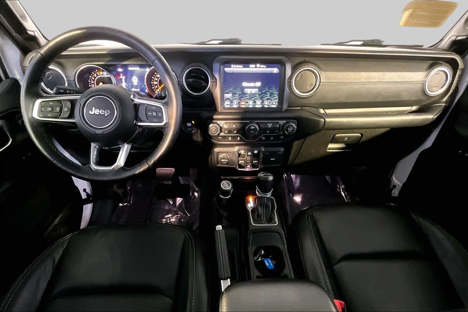 Used 2018 Jeep Wrangler Unlimited Sahara w/ Dual Top Group AWD/4WD image 16