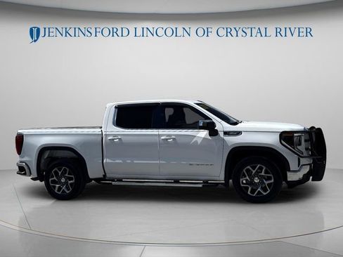 Used 2023 GMC Sierra 1500 SLE RWD image 3