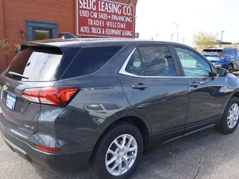 Used 2023 Chevrolet Equinox LT AWD/4WD image 3