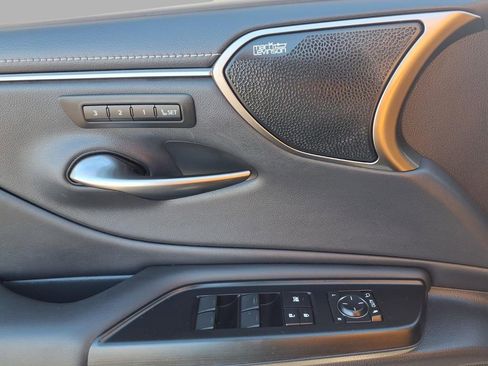 Used 2020 Lexus ES 350 F Sport image 18