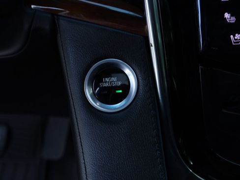 Used 2015 Cadillac Escalade Premium image 42