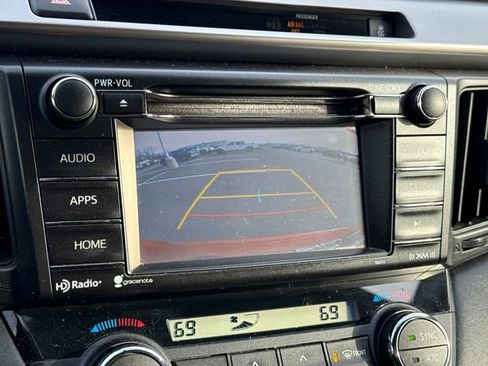 Used 2016 Toyota RAV4 XLE image 27