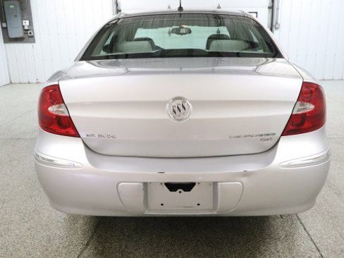 Used 2009 Buick LaCrosse CX image 8