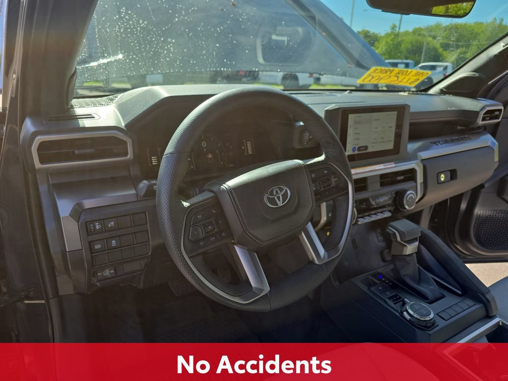 Certified 2025 Toyota Tacoma SR5 AWD/4WD image 19
