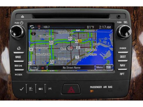 Used 2015 Chevrolet Traverse LT image 32