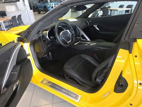Used 2016 Chevrolet Corvette Z06 w/ 3LZ Preferred Equipment Group RWD image 14