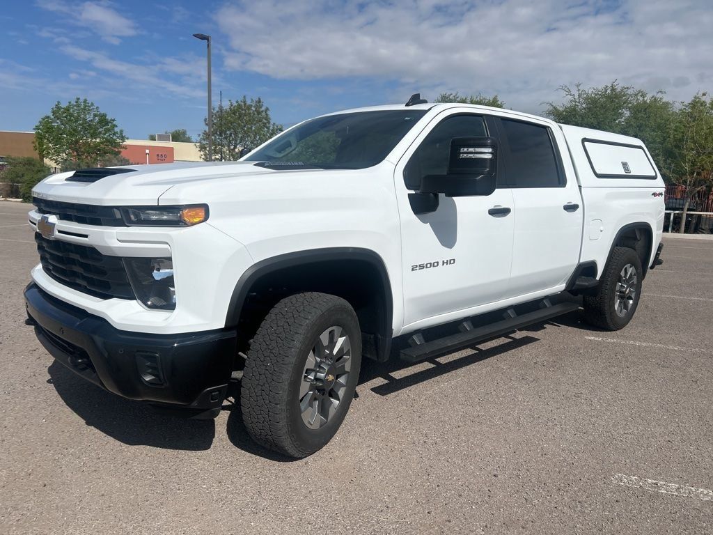 Used 2025 Chevrolet Silverado 2500 Custom w/ Custom Value Package AWD/4WD image 4