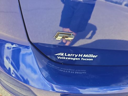 Used 2016 Volkswagen Golf R 4-Door image 24