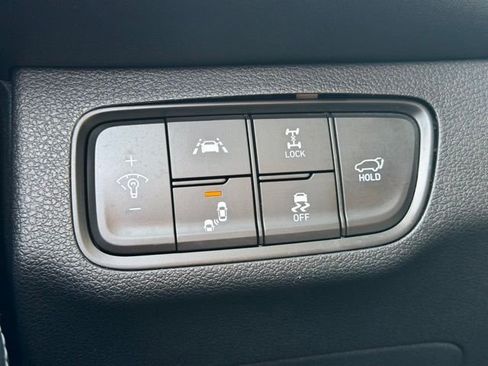 Used 2020 Hyundai Santa Fe Limited AWD/4WD image 18