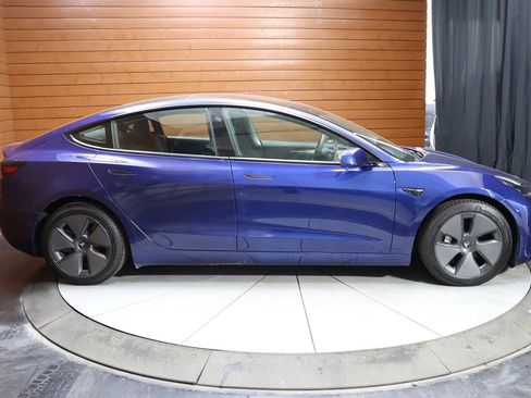 Used 2022 Tesla Model 3 Standard Range image 18