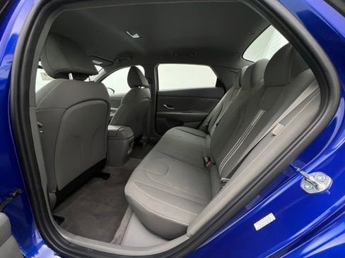 Used 2024 Hyundai Elantra SEL image 27