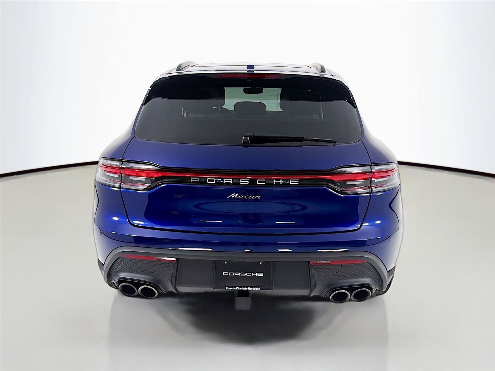 Certified 2026 Porsche Macan AWD/4WD image 27