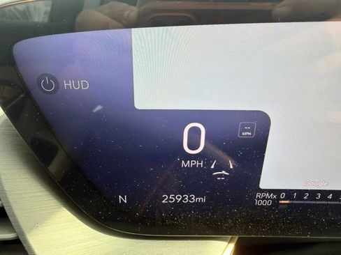 Used 2025 Buick Envision Avenir AWD/4WD image 12