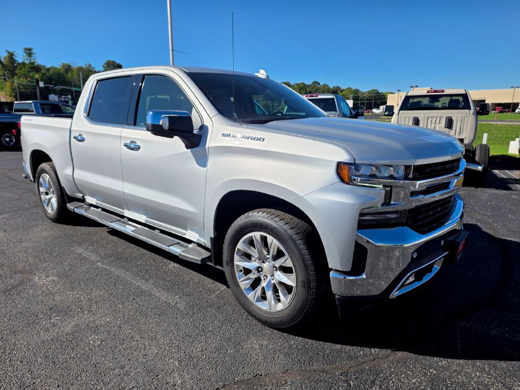 Used 2022 Chevrolet Silverado 1500 LTZ w/ LTZ Premium Package AWD/4WD image 2
