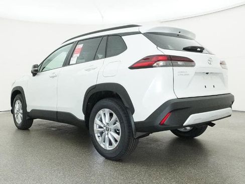 New 2026 Toyota Corolla Cross LE w/ Moonroof Package FWD image 21
